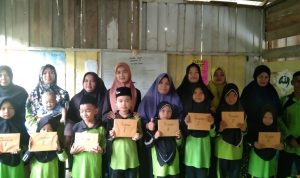 Ketua yayasan Madrasah MI Salman Pariji Pasaribu Lc, M.Pd, Temu Ramah Wali Murid Dalam Acara Pembagian Rapot