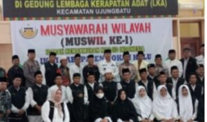 Wakil Bupati H. Indra Gunawan Mengimbau Kepada Seluruh Anggota Idarah Kemakmuran Masjid Indonesia (IKMI) Mampu Meningkatkan Kekompakan Bersama Untuk Memakmurkan Masjid Ditempatnya Masing-masing