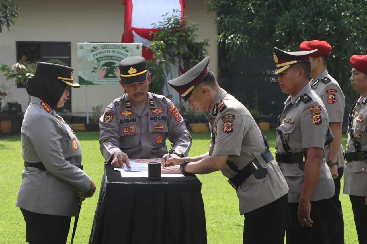 Kapolresta Cirebon Pimpin Sertijab Para Kasat Hingga Kapolsek Jajaran