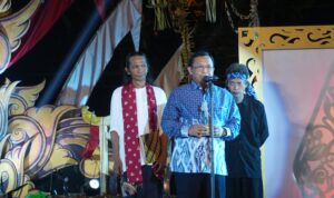 33 Tahun Mengabdi Untuk Budaya, Herman Khaeron Terima Penghargaan Dari Sanggar Sekar Pandan