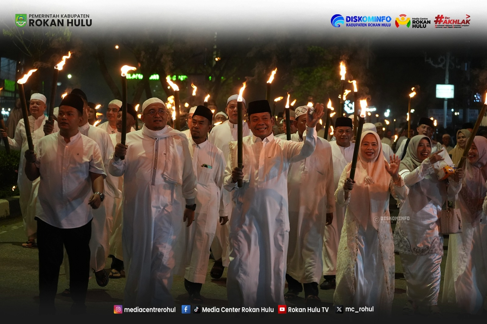 Cahaya Obor dan Gema Takbir Menjemput Kemenangan di Negeri Seribu Suluk