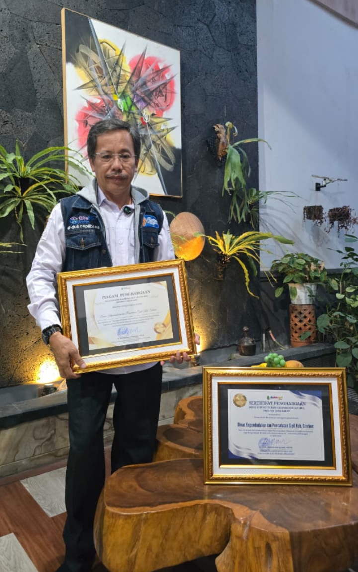 H. Iman Supriadi S.Sos, M.Si, Kepala Disdukcapil Kabupaten Cirebon, Raih Penghargaan Berkat Layanan Inklusif Untuk Penyandang Disabilitas
